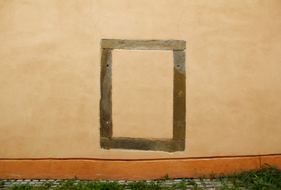 Elegant Medieval Facade, 2 ///// Elegante facciata medieval, 2, Anna Linda Knoll