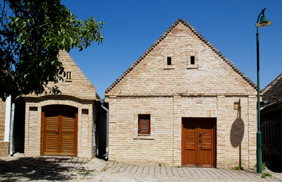 Paks 100 Wineries Historic District (3) ///// Distretto storico delle 100 cantine a Paks da visitare (3), Anna Linda Knoll